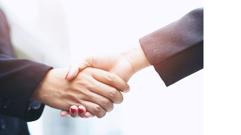Top 9 Essentials for Welcoming Visitors
