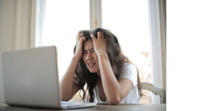 Top 7 Ways You Might Ruin Your Social Media Reputation