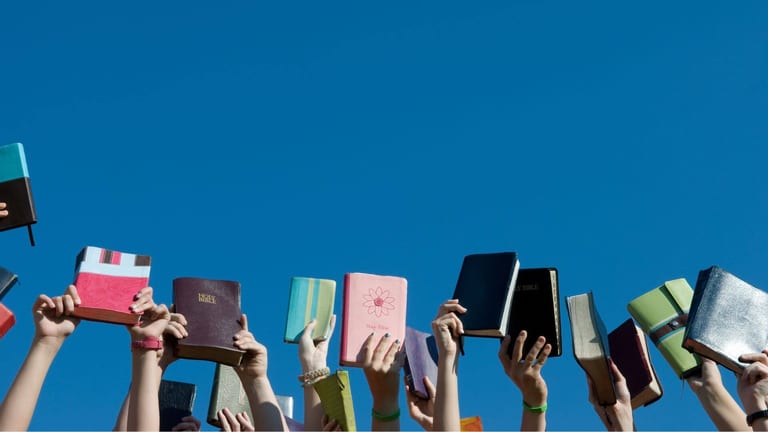 How to Craft a Youth Pastor Job Description