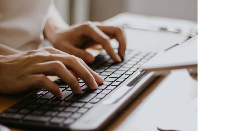 How to Craft a Youth Pastor Job Description