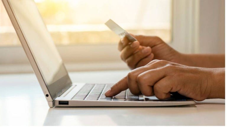 How Should Churches Bridge the Age Gap in Online Giving?